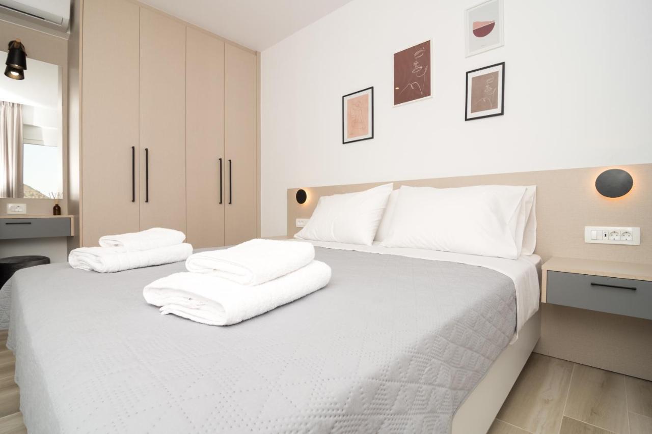 Allview Apartments Palaiochora Ngoại thất bức ảnh