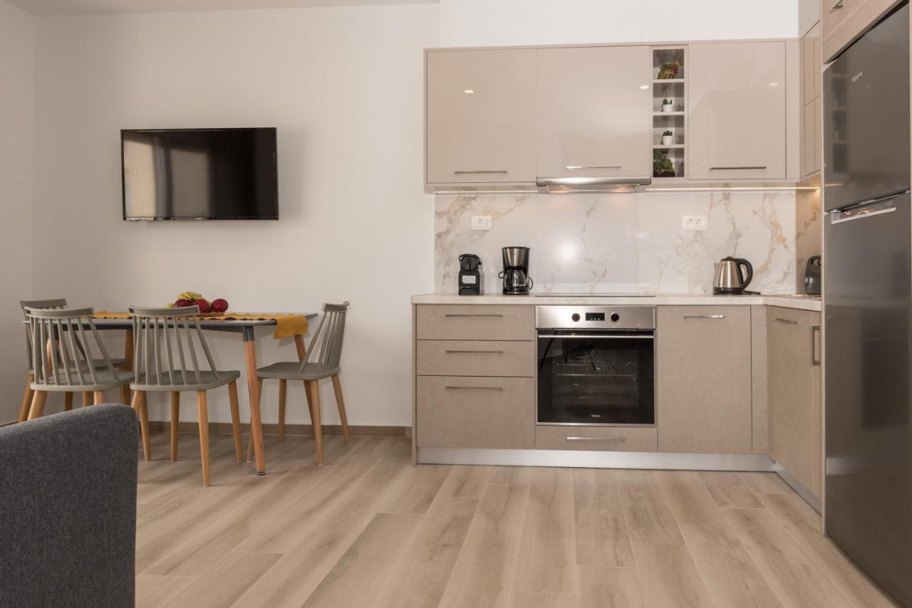 Allview Apartments Palaiochora Ngoại thất bức ảnh
