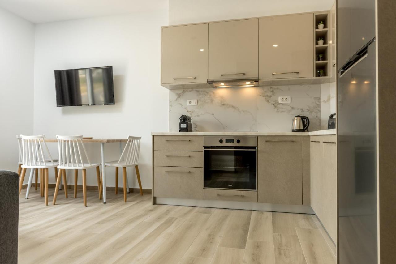 Allview Apartments Palaiochora Ngoại thất bức ảnh